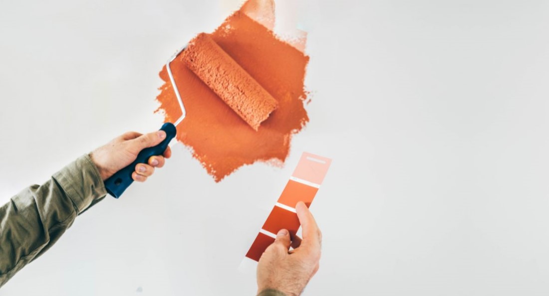 Sådan Forbereder Du Nypudsede Vægge til Maling – En Professionel Trin-for-Trin Guide